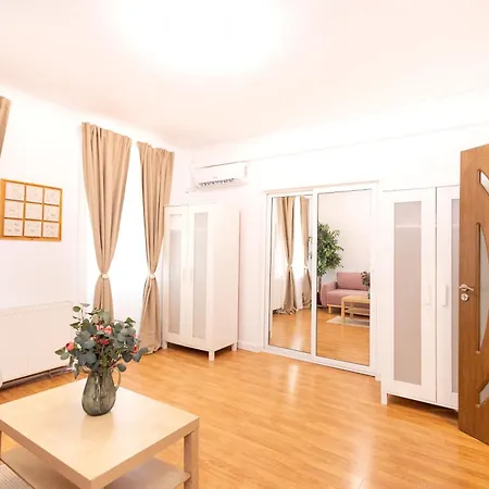 New White Unirii * 布加勒斯特