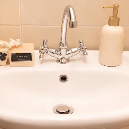 New White Unirii * Bukarest