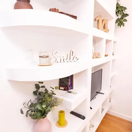 New White Unirii * Βουκουρέστι