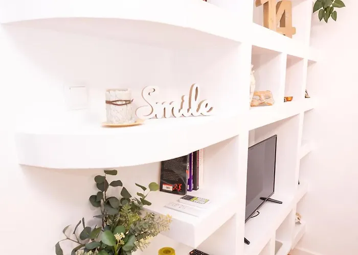 New White Unirii * Bukurešť