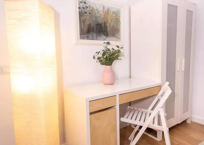 New White Unirii Bukurešť